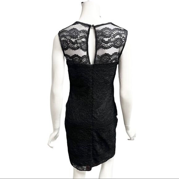 Scarlet Sleeveless Lace Petite Dress - Picture 3 of 5